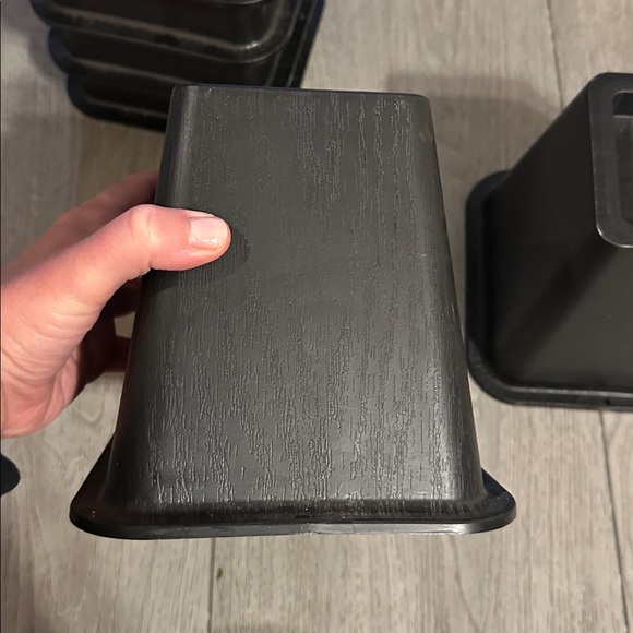 Set of 6 Black Bed Risers - Picture 3 of 6